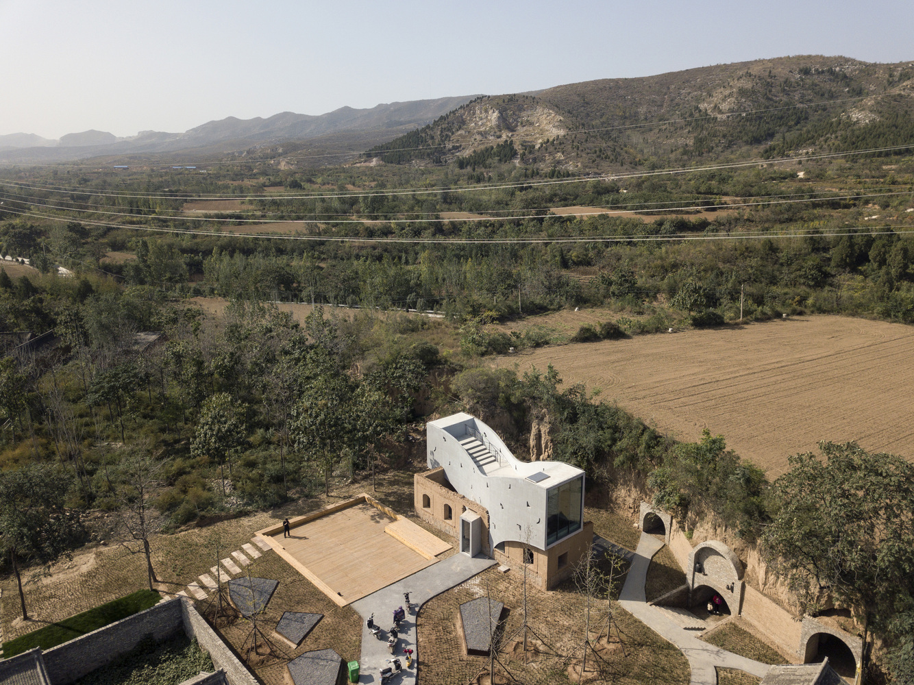 04_library_and_mountains_in_autumn__Atelier_Xi.jpg