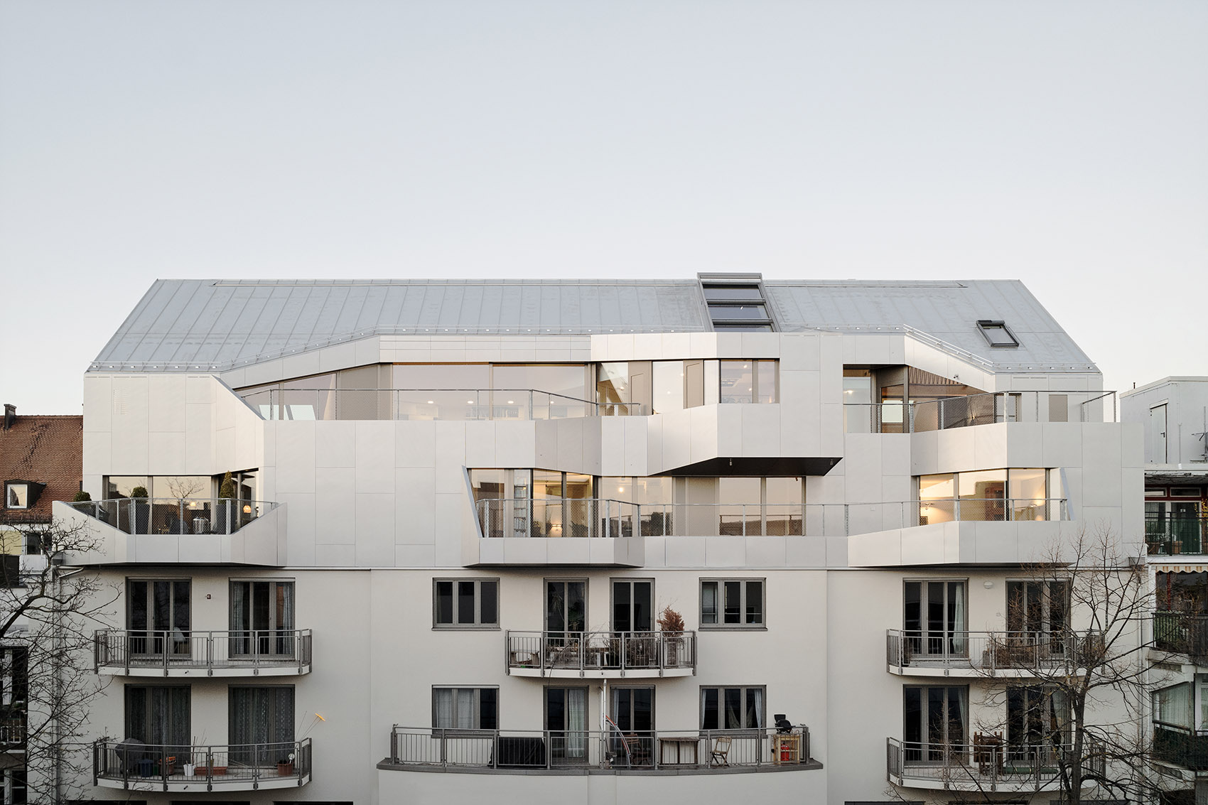 003-r11-roof-extension-maxvorstadt-by-pool-leber-architekten.jpg