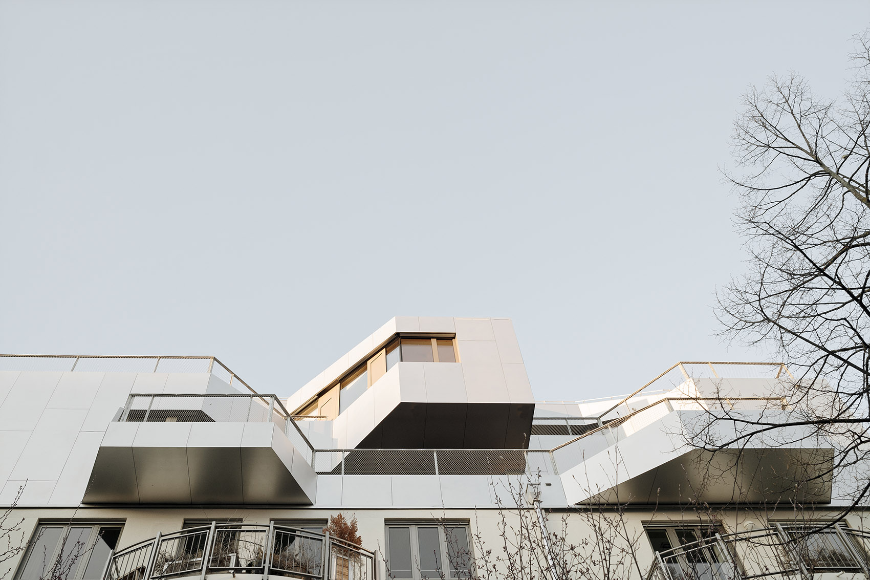 002-r11-roof-extension-maxvorstadt-by-pool-leber-architekten.jpg