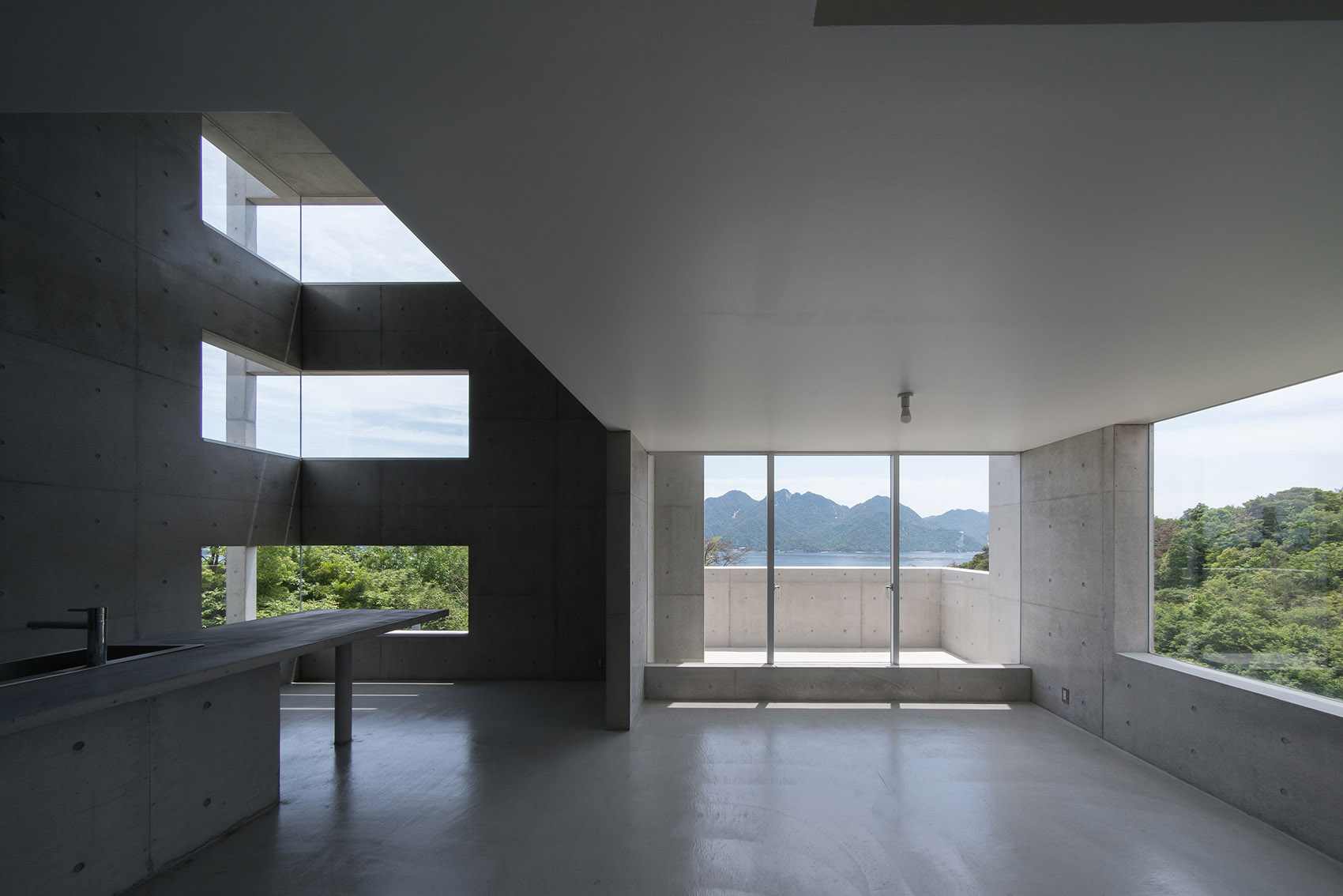 004-house-in-ajina-by-kazunori-fujimoto-architect-associates.jpg