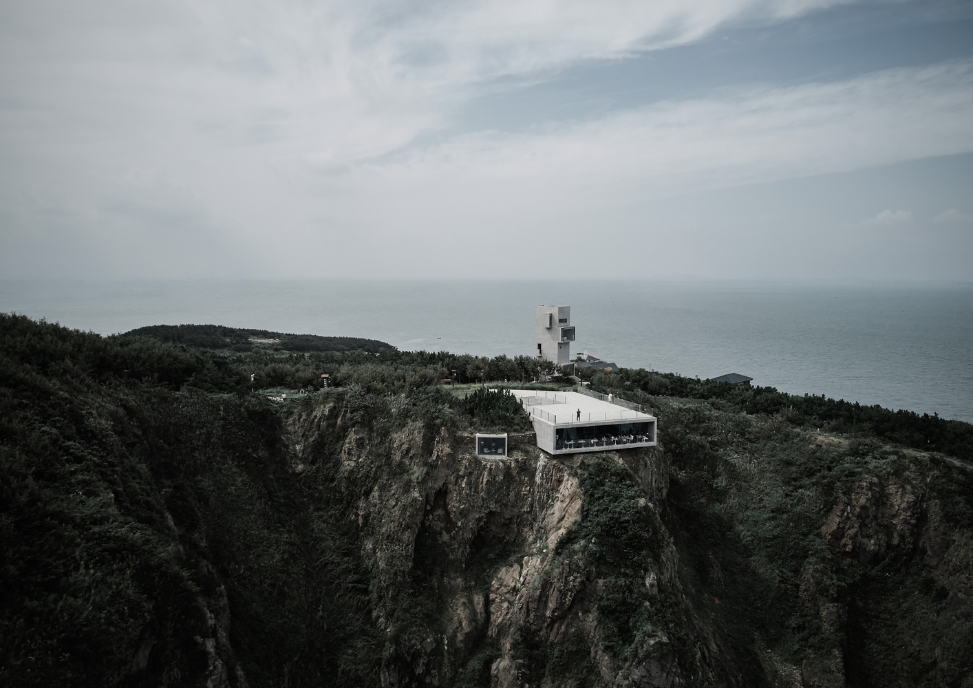 cliff-cafe-and-tower-house-tao-trace-architecture-office_1 (1).jpg
